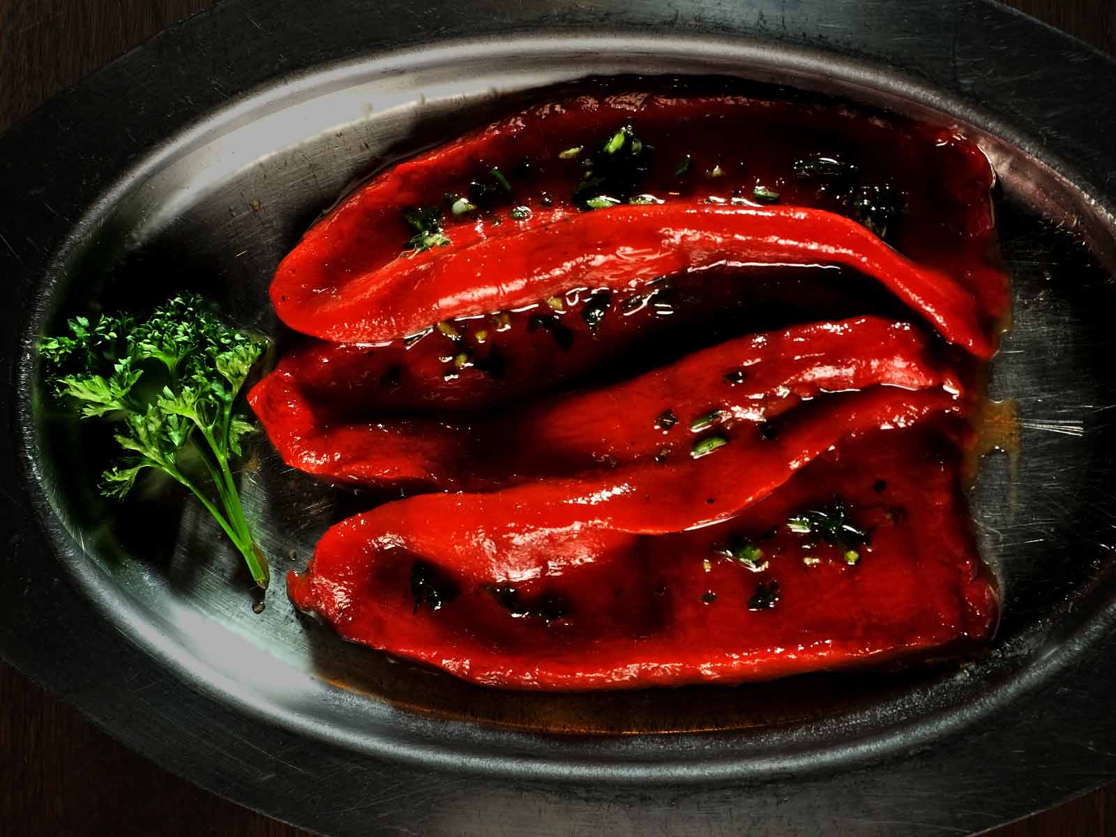 Pimientos rojos a la brasa | Restaurante Argentino La Cabaña